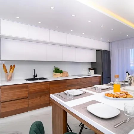 Lumiere Apartment Apartament