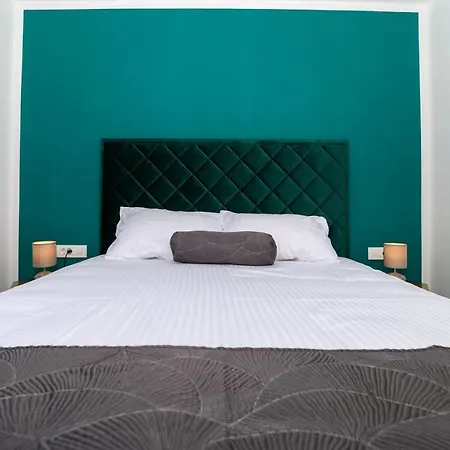 Apartament Lumiere Apartment *